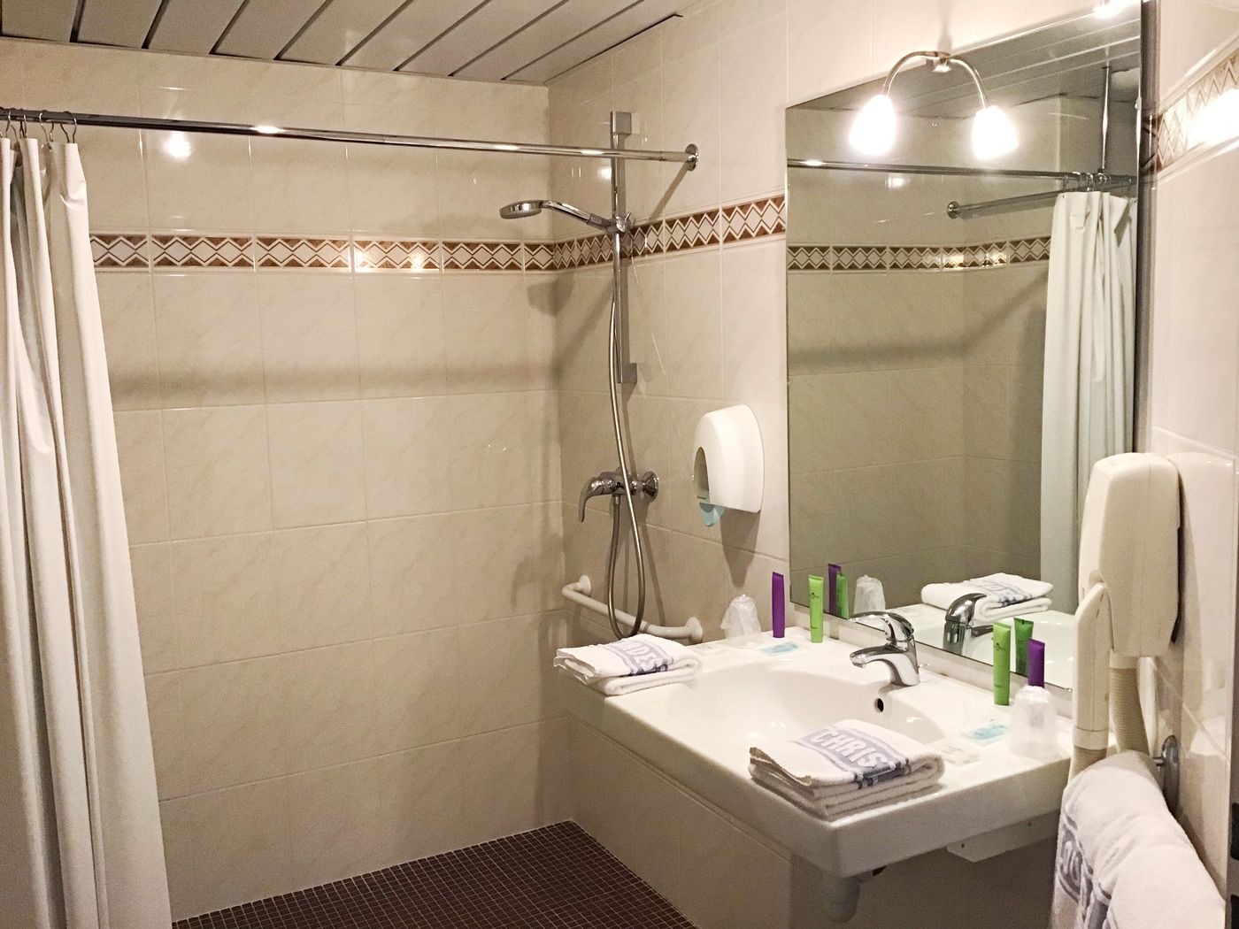 Christ Roi-France-lourdes-Room-8