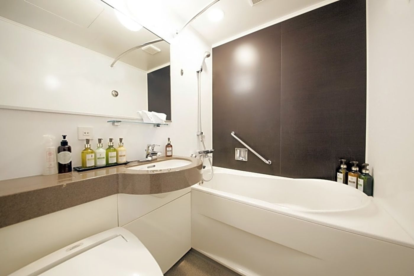 Hotel Coco Grand Kitasenju-Japan-Tokyo-General view-10