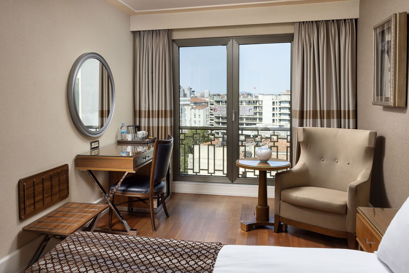 Titanic-City-Taksim-Room-9