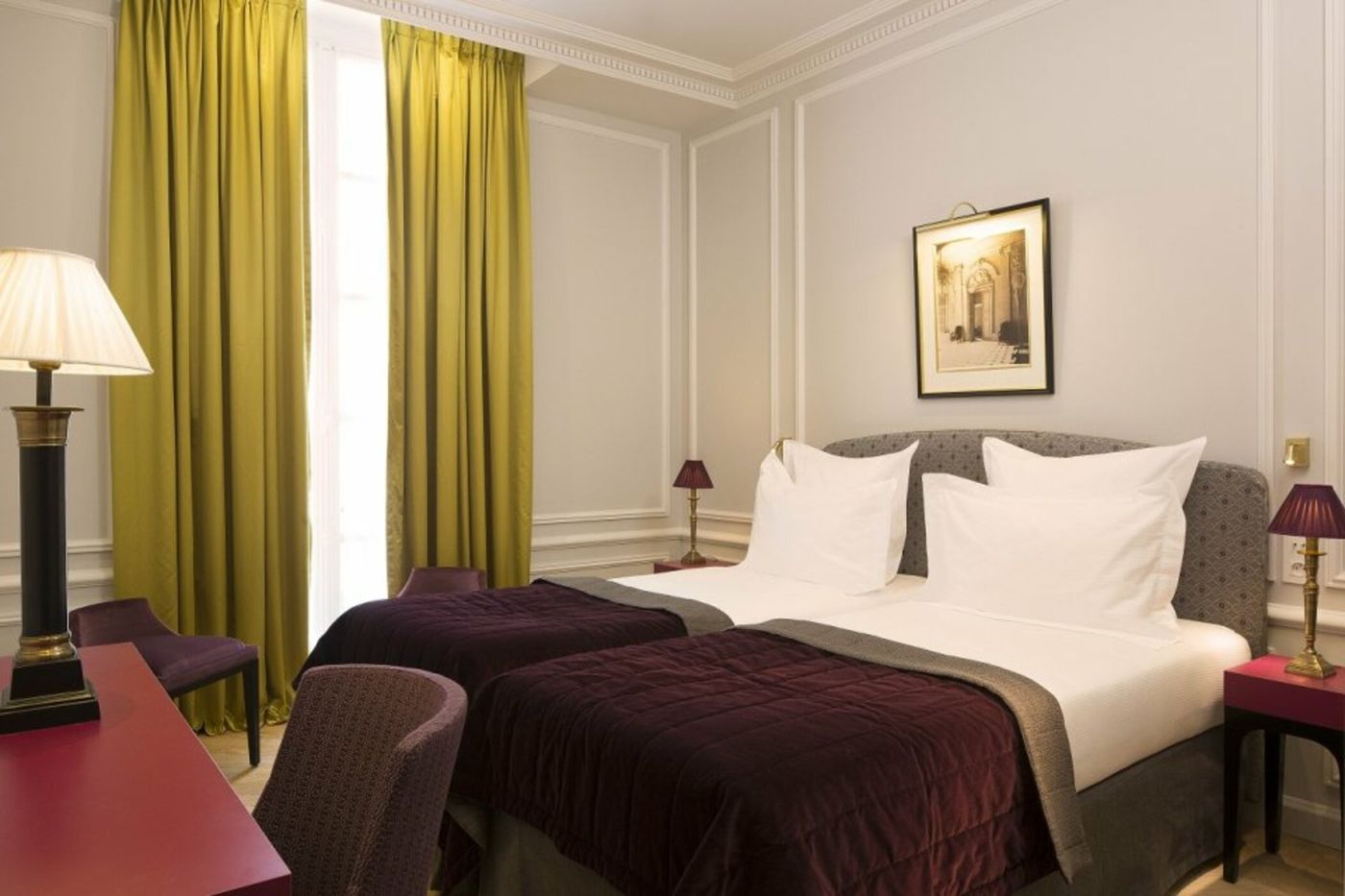 Hotel-Bourgogne---Montana-Room-22