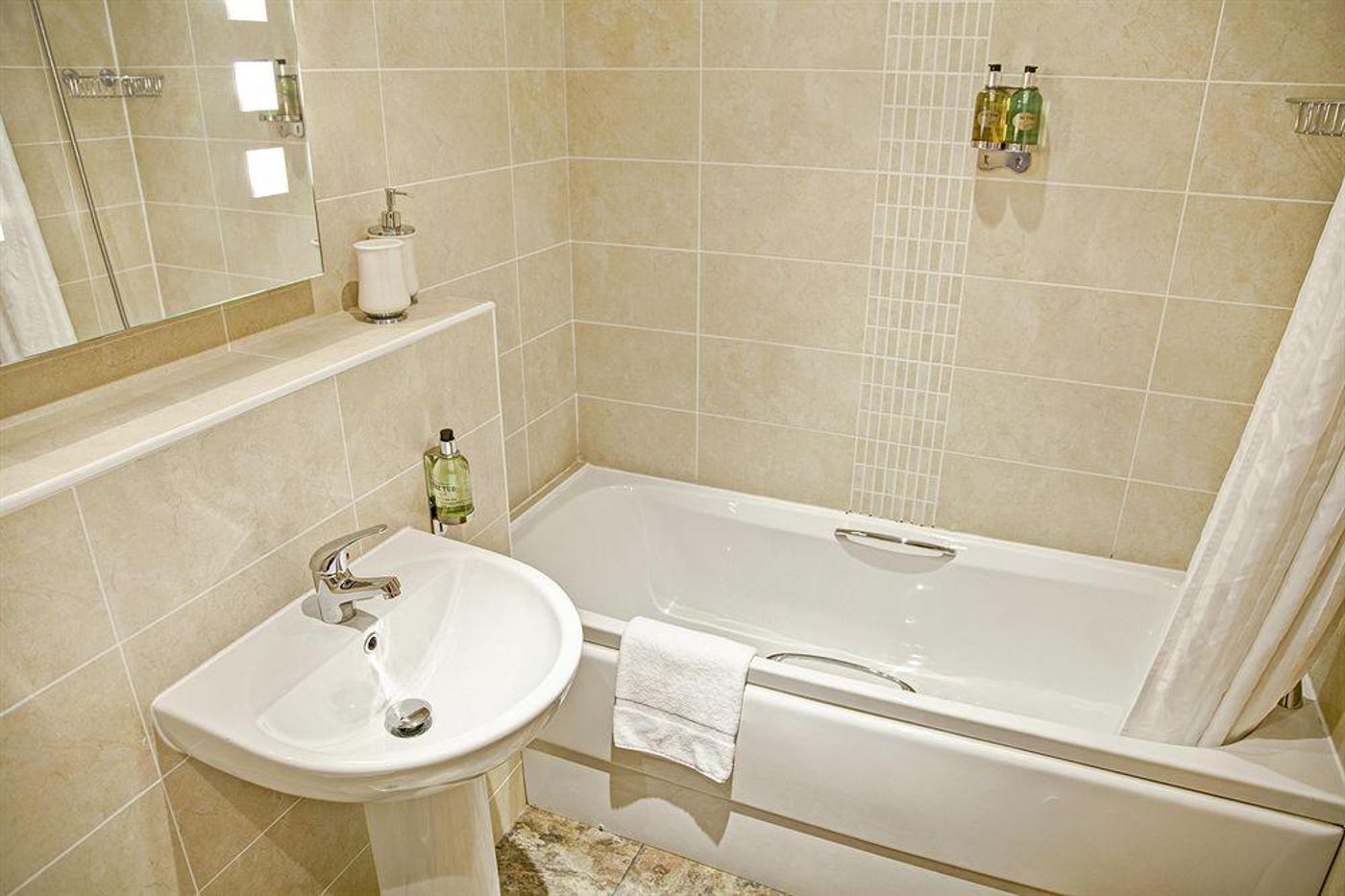 Fountain Court Apartments - Grove Executive - United Kingdom - EDINBRUGH - General view - 3