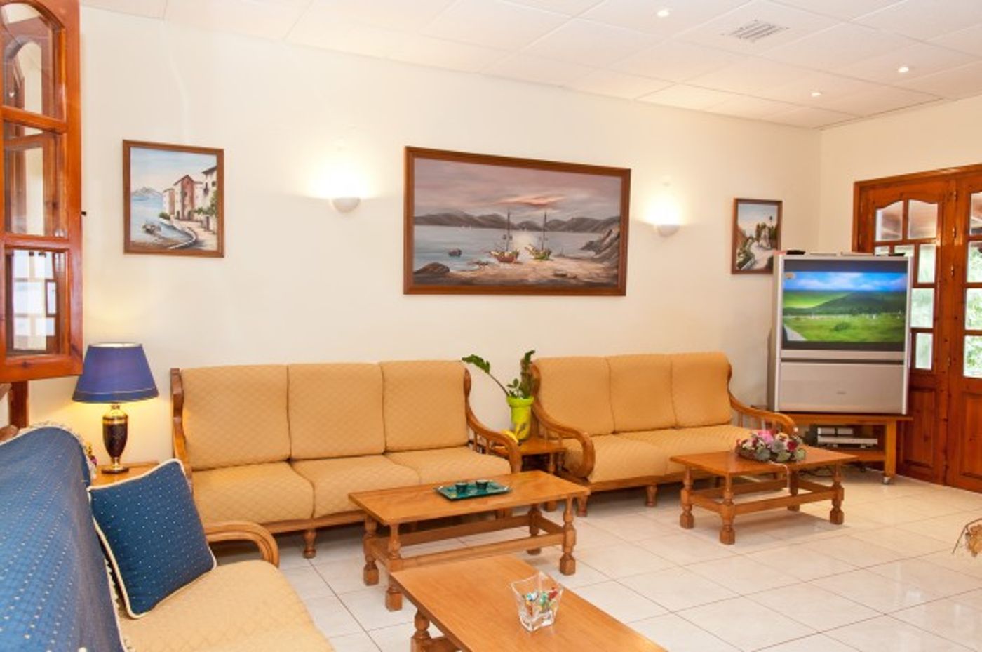 Anadiomeni Apartments