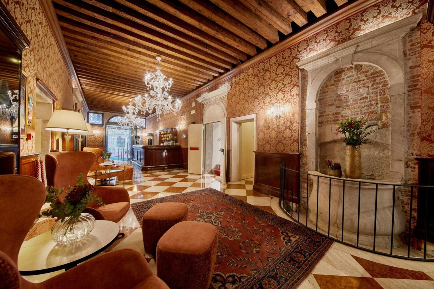 Duodo-Palace-Lobby-2