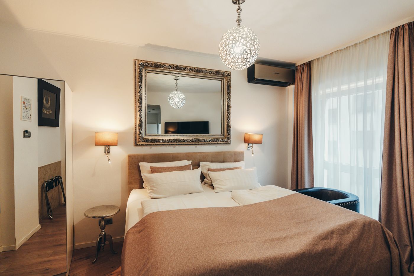 Berial - Germany - DÜSSELDORF - Room - 9