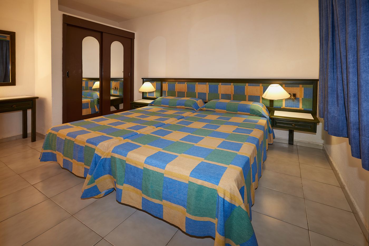 Atlantic-Garden-Beach-Mate-Room-26