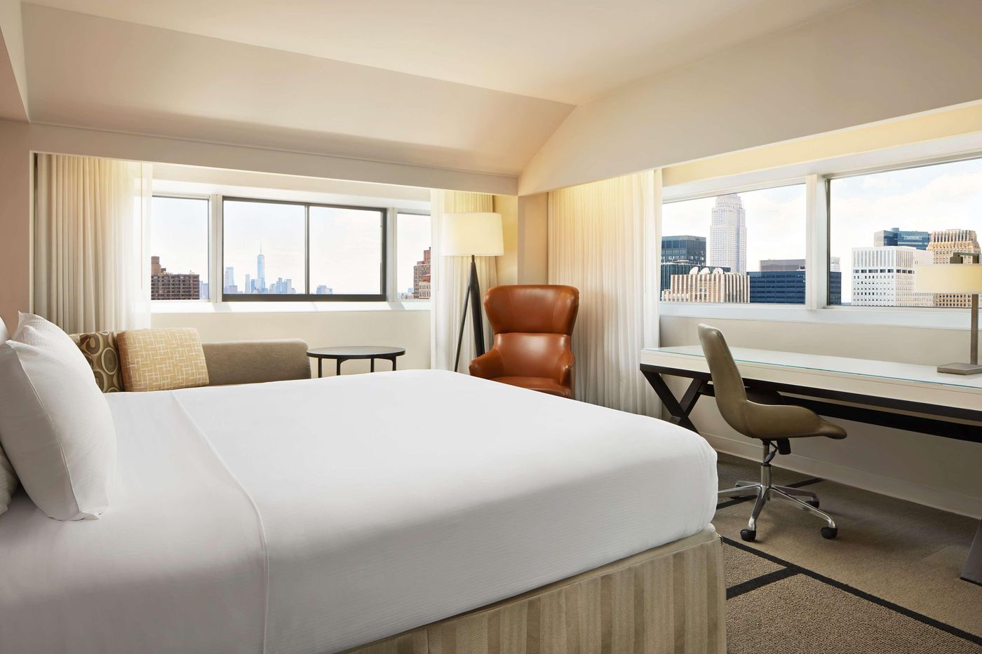 Millennium-Hilton-New-York-One-UN-Plaza-Room-33