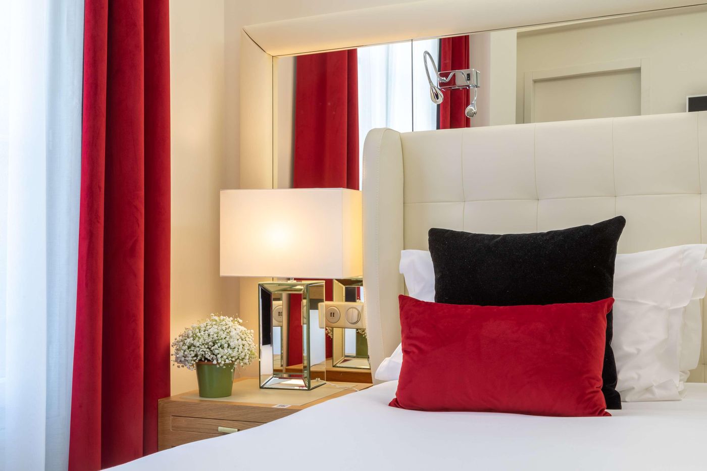 Hotel-Camille-Paris-Gare-De-Lyon-Tapestry-Collection-By-Hilton-Room-39