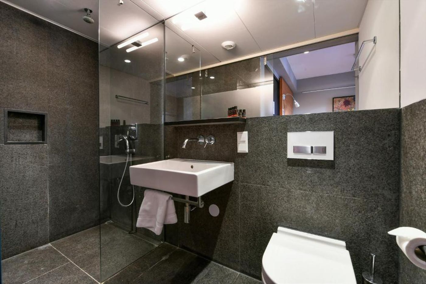 The-Bank-Hotel-Room-32