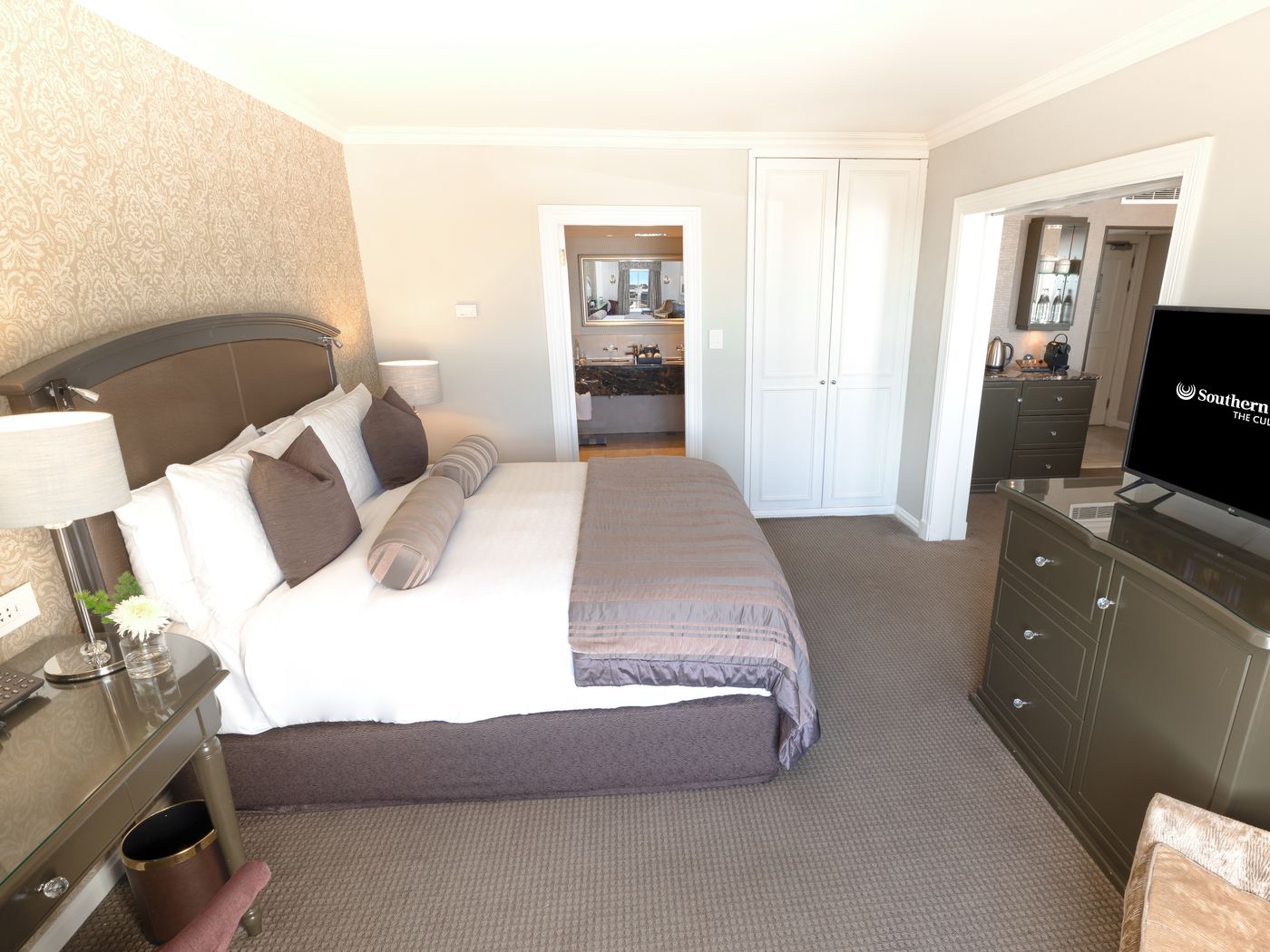 Southern-Sun-The-Cullinan-Room-40