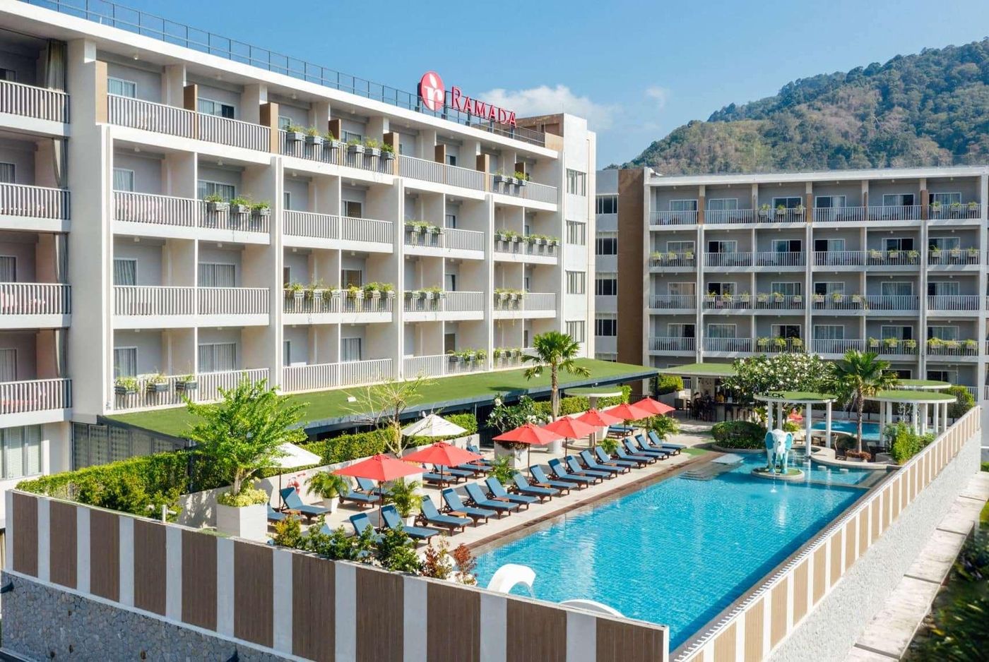 Ramada-By-Wyndham-Phuket-Deevana-Pool-7