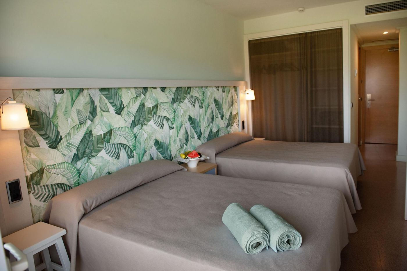 Hotel-Caprici-Room-19