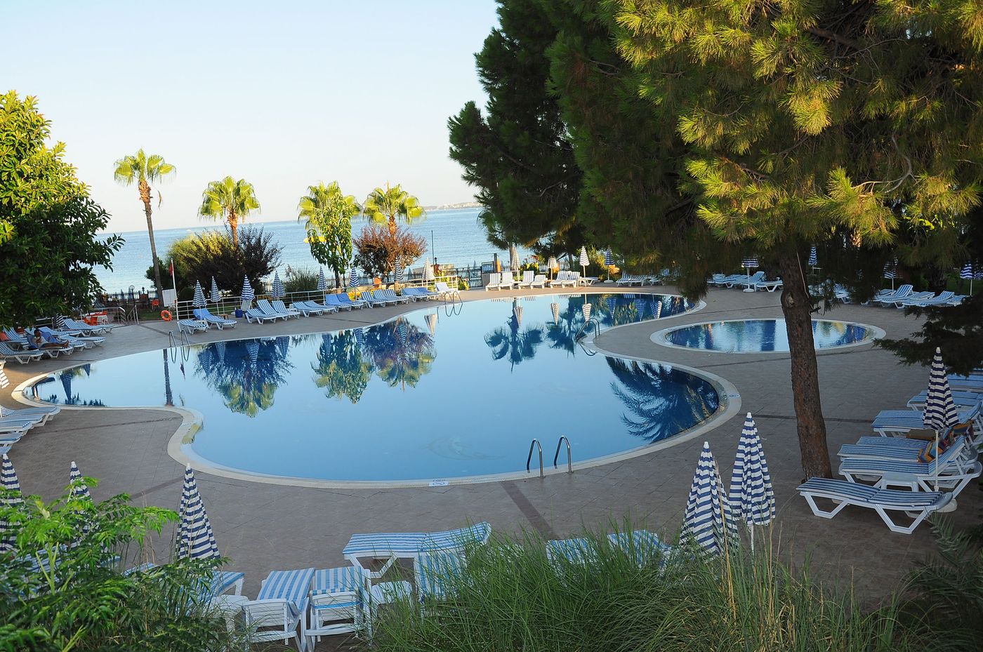 Lonicera-Resort-Pool-10