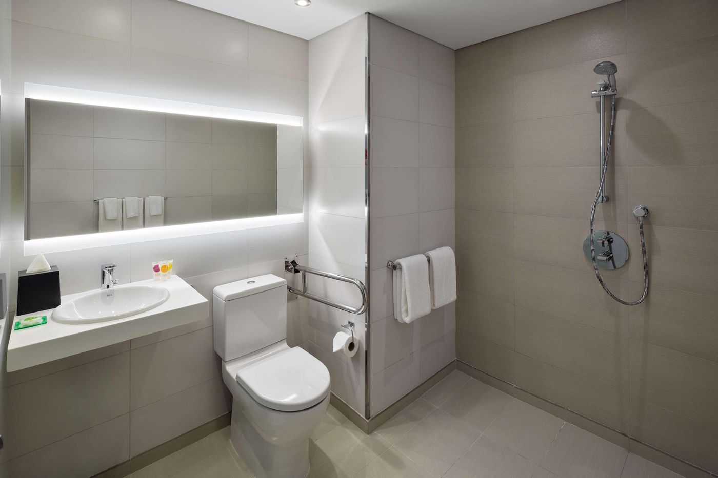 Hyatt Place Riyadh Sulaimani-Saudi Arabia-Riyadh-Room-9