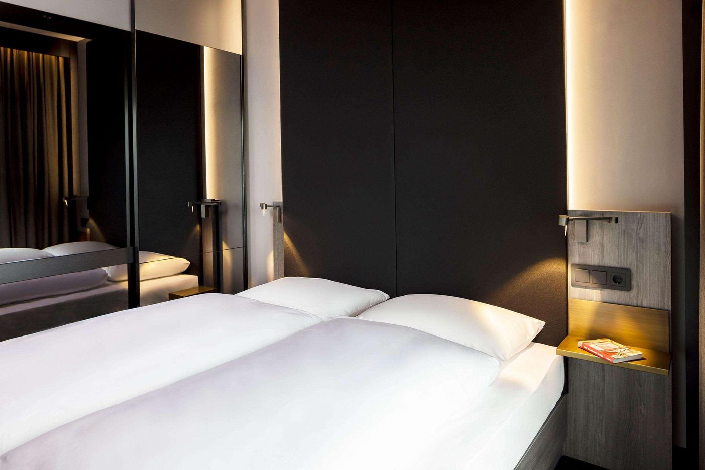 Hotel-Amano-East-Side-Room-17