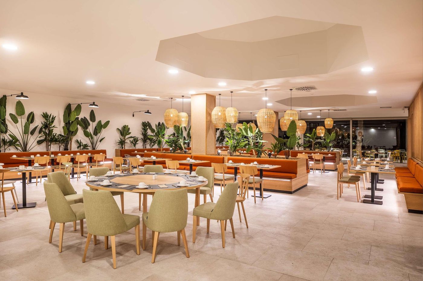 Barcelo-Lanzarote-Active-Resort-Restaurant-56