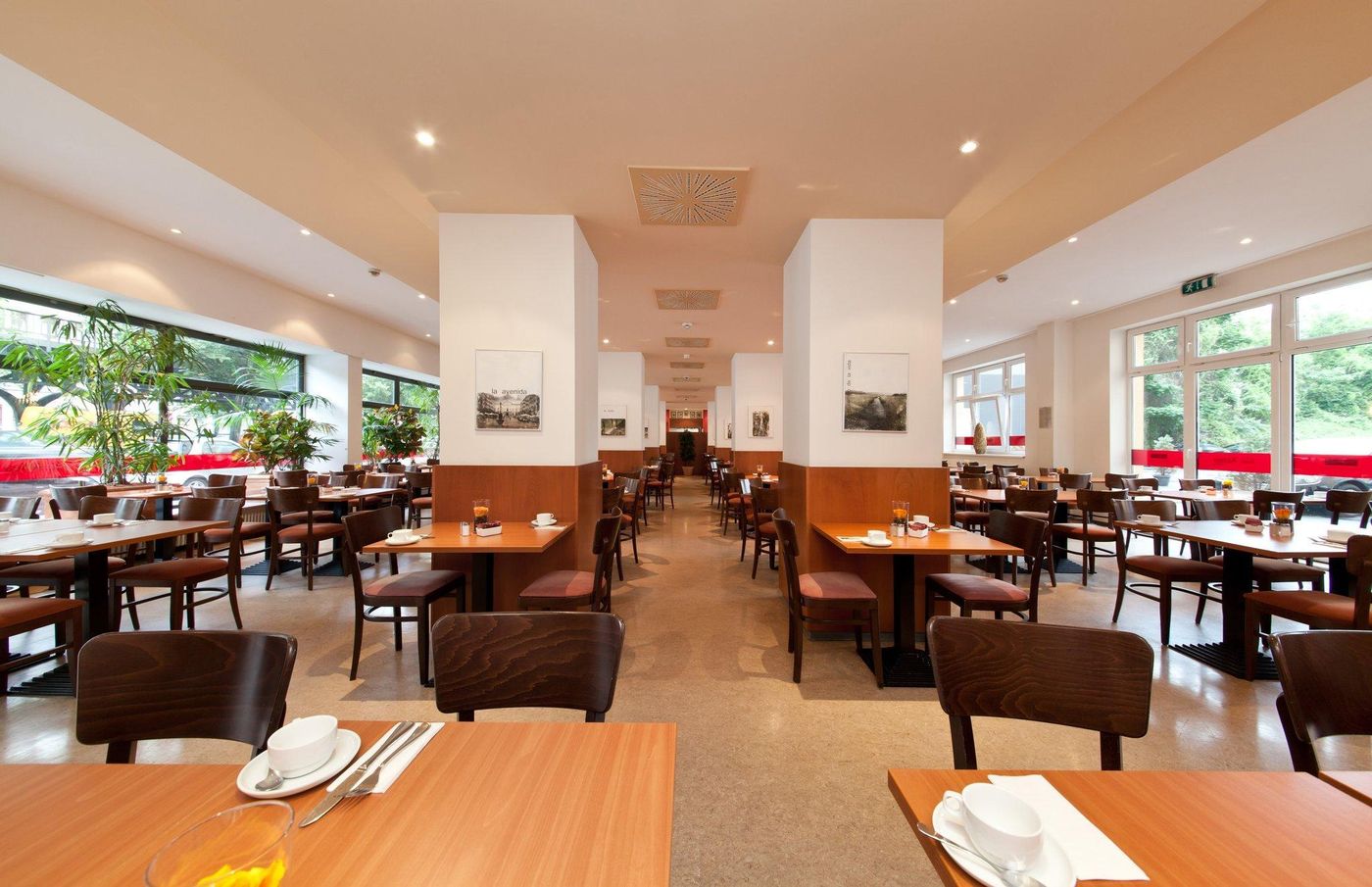 Hotel-Aldea-Berlin-Centrum-Restaurant-48