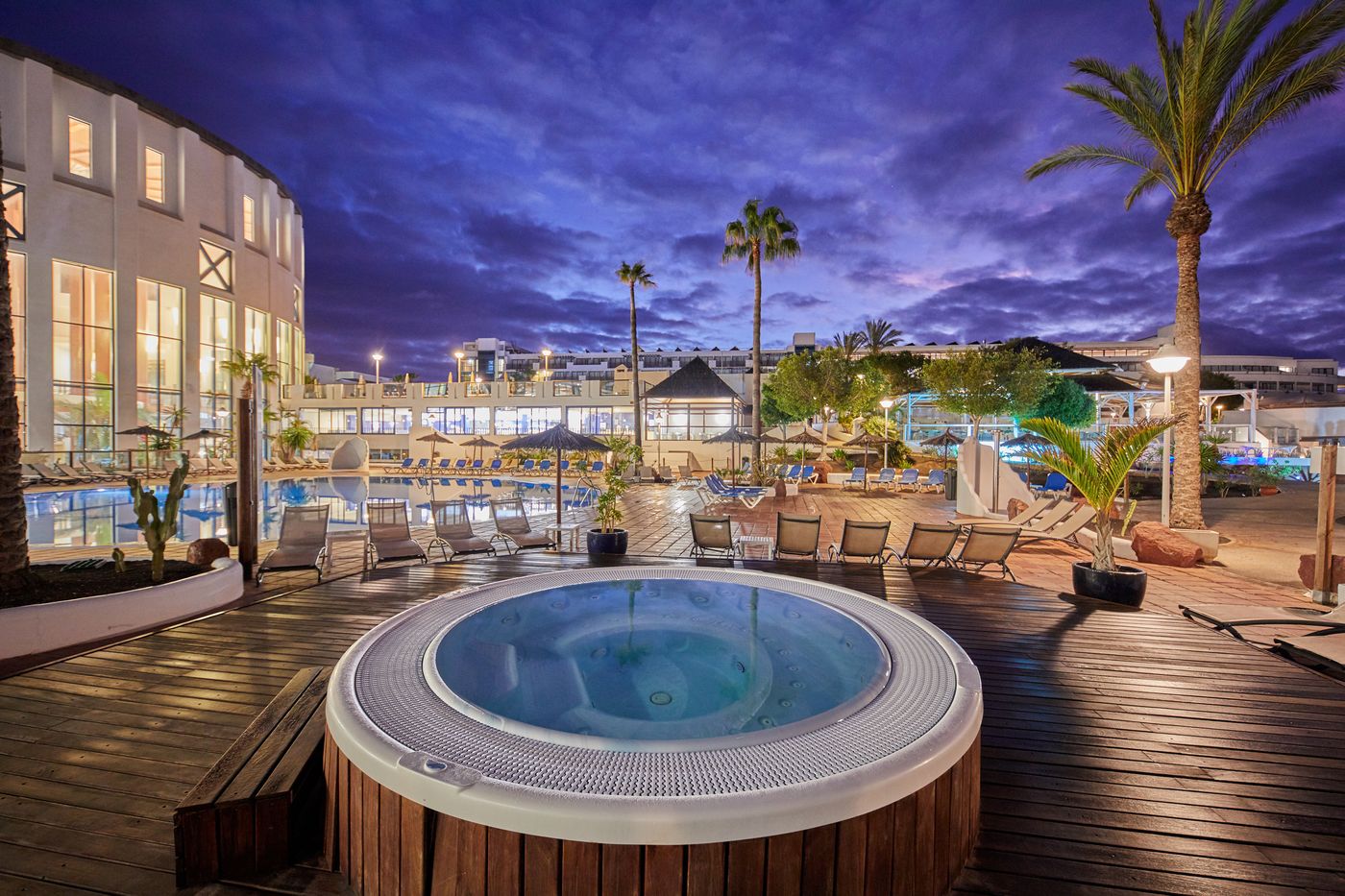 New - Sandos Papagayo