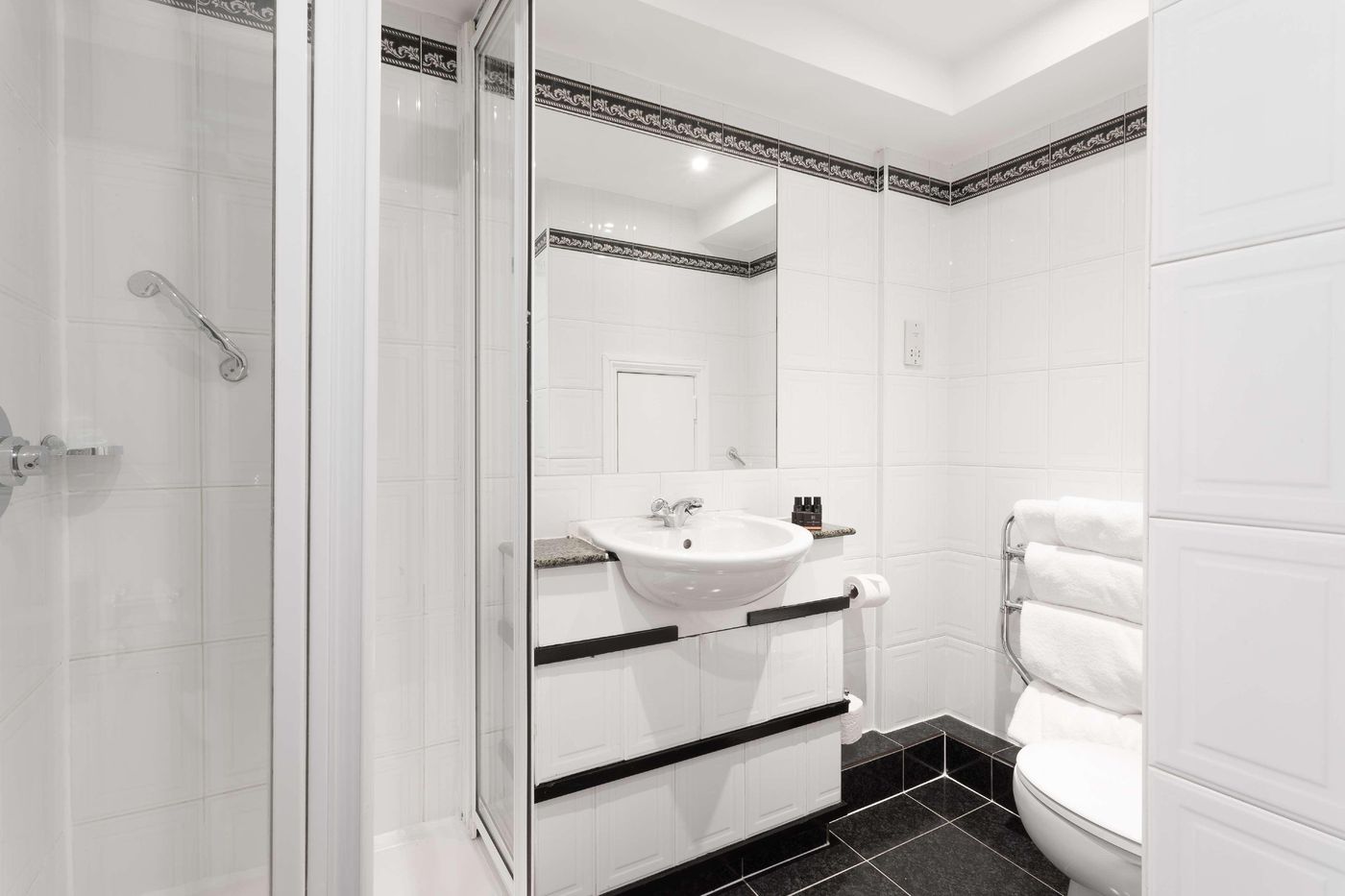 The-Fleet-Hotel-Room-48