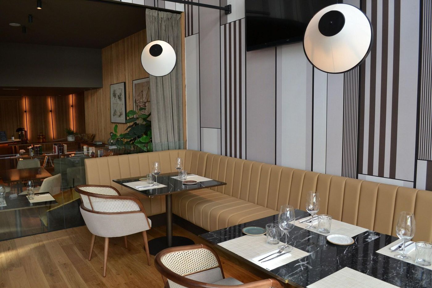 AC-Madrid-Avendia-de-America-Restaurant-13