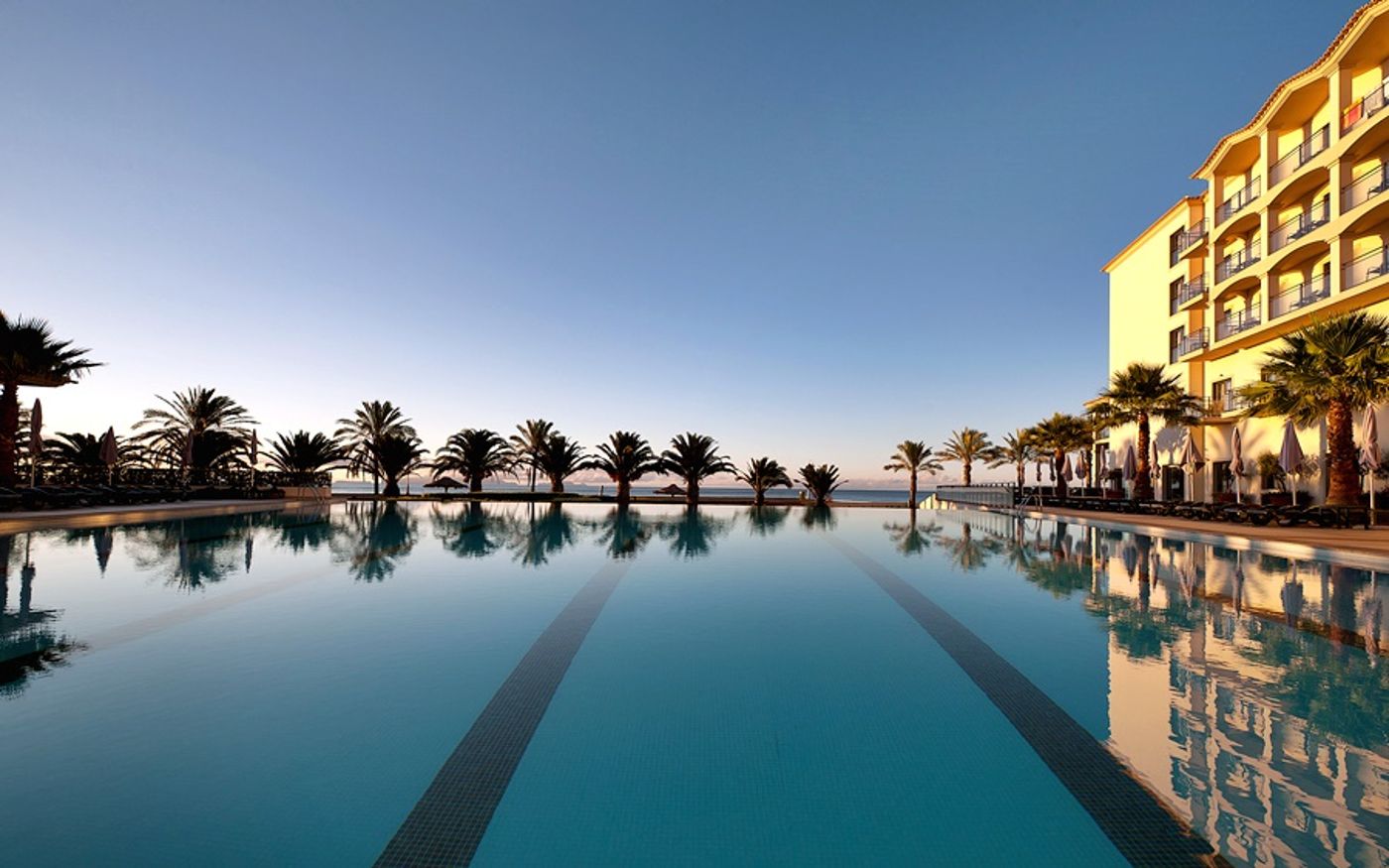 Hotel-Vila-Gale-Santa-Cruz-Pool-3