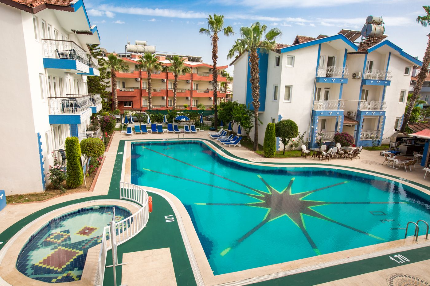 Side-Papaya-Apart-Hotel-General-view-1