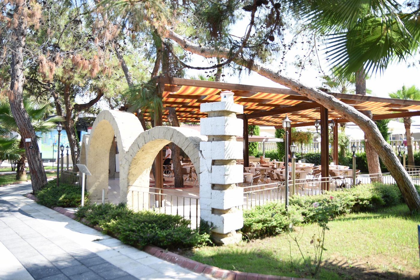 Linda-Hotel-Restaurant-14