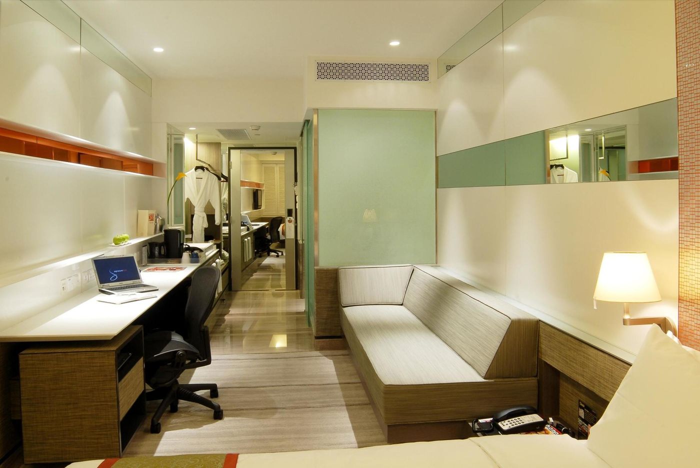 The-Charterhouse-Causeway-Bay-Room-1