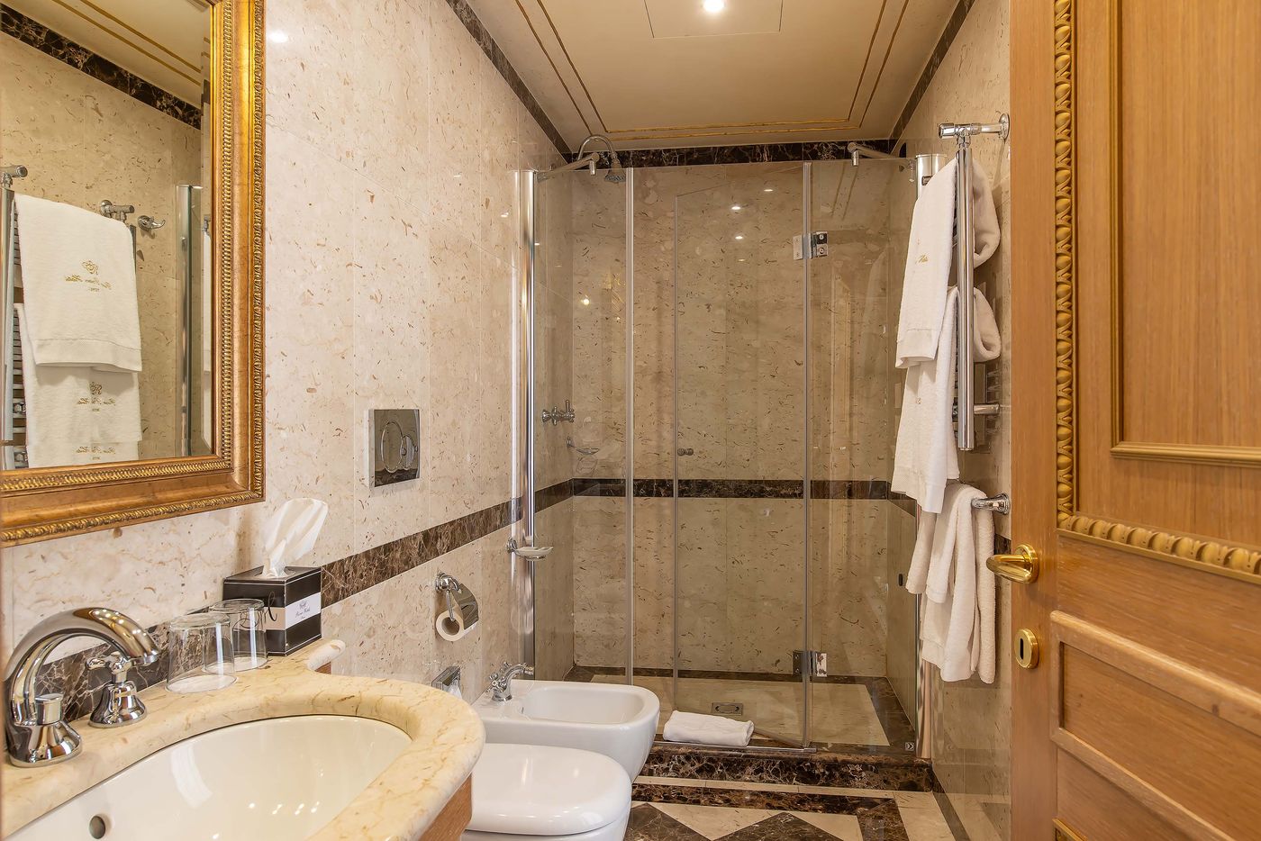 Hotel-River-Palace-Room-55