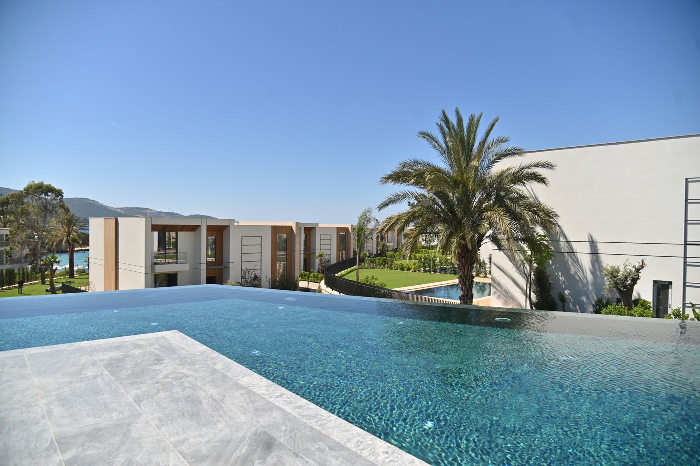 Ora-Holiday-Village-Pool-2