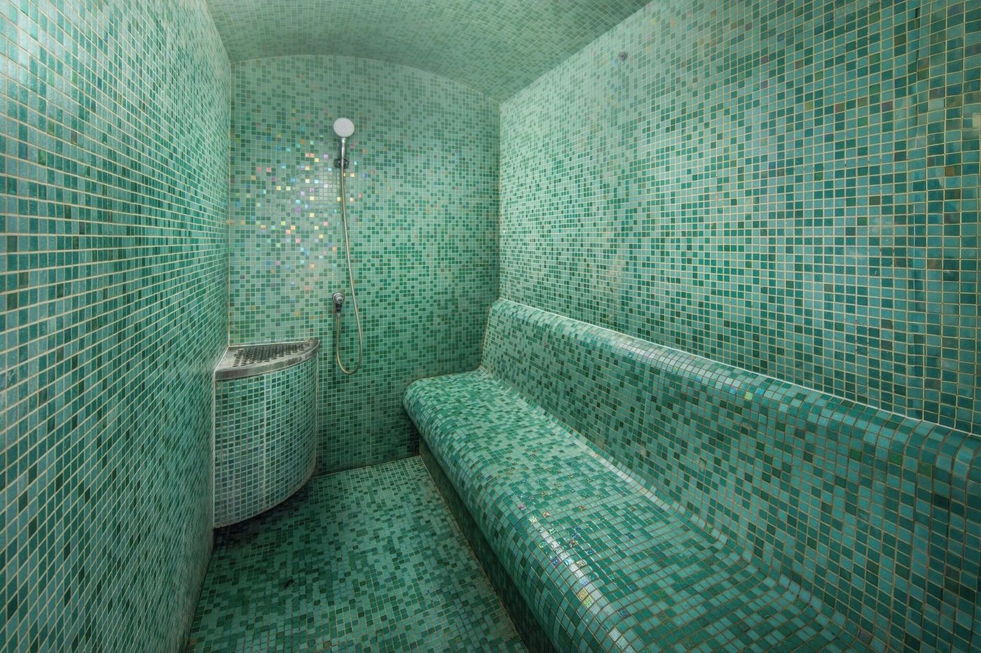 Courtyard-Budapest-General-view-40