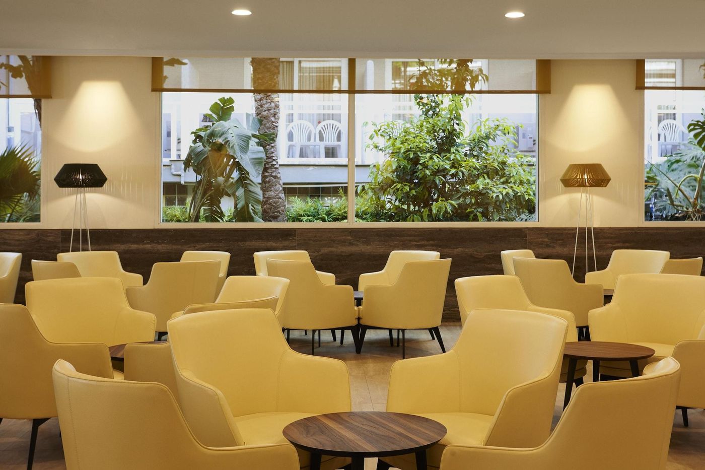 Las-Arenas-Affiliated-by-Melia-Bar-46