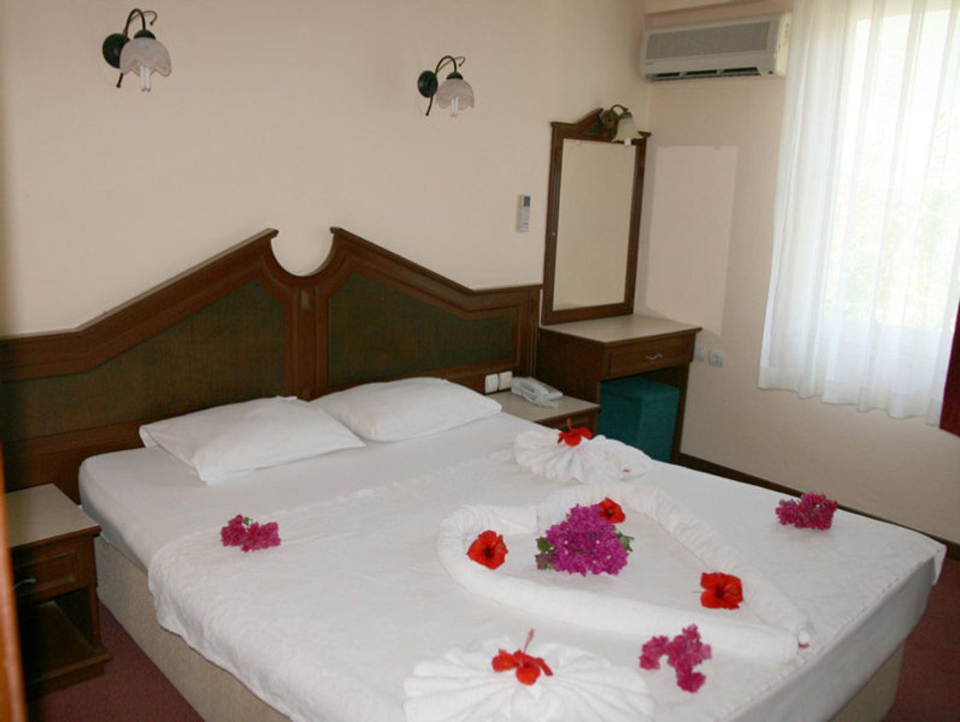 Imperial-Apartments-Room-10