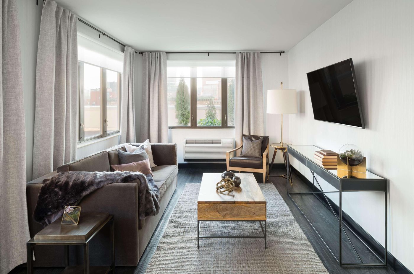 Hilton-Garden-Inn-New-York-Tribeca-Room-12