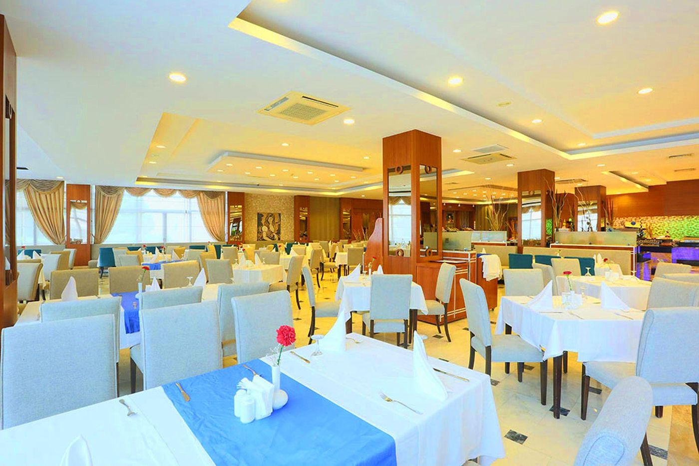 Selectum-Family-Comfort-Side-Restaurant-47