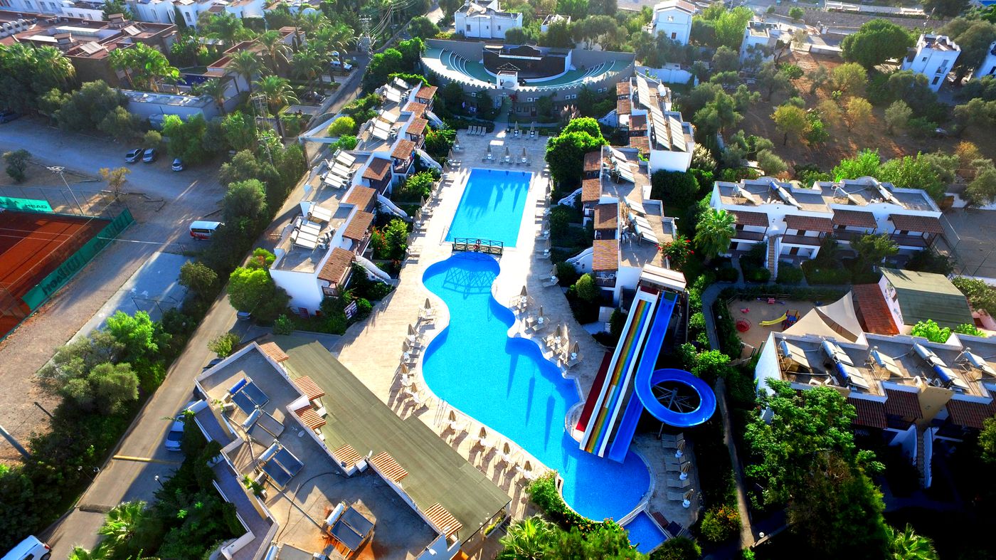 Izer Hotel & Beach Club