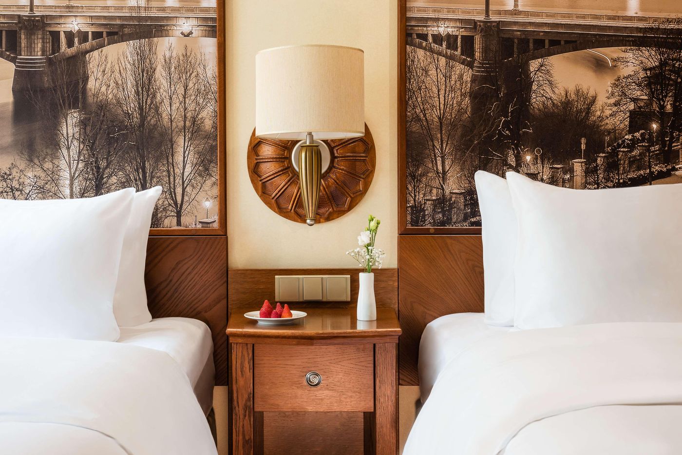 Lindner-Hotel-Prague-Castle--part-of-JdV-by-Hyatt-Room-8