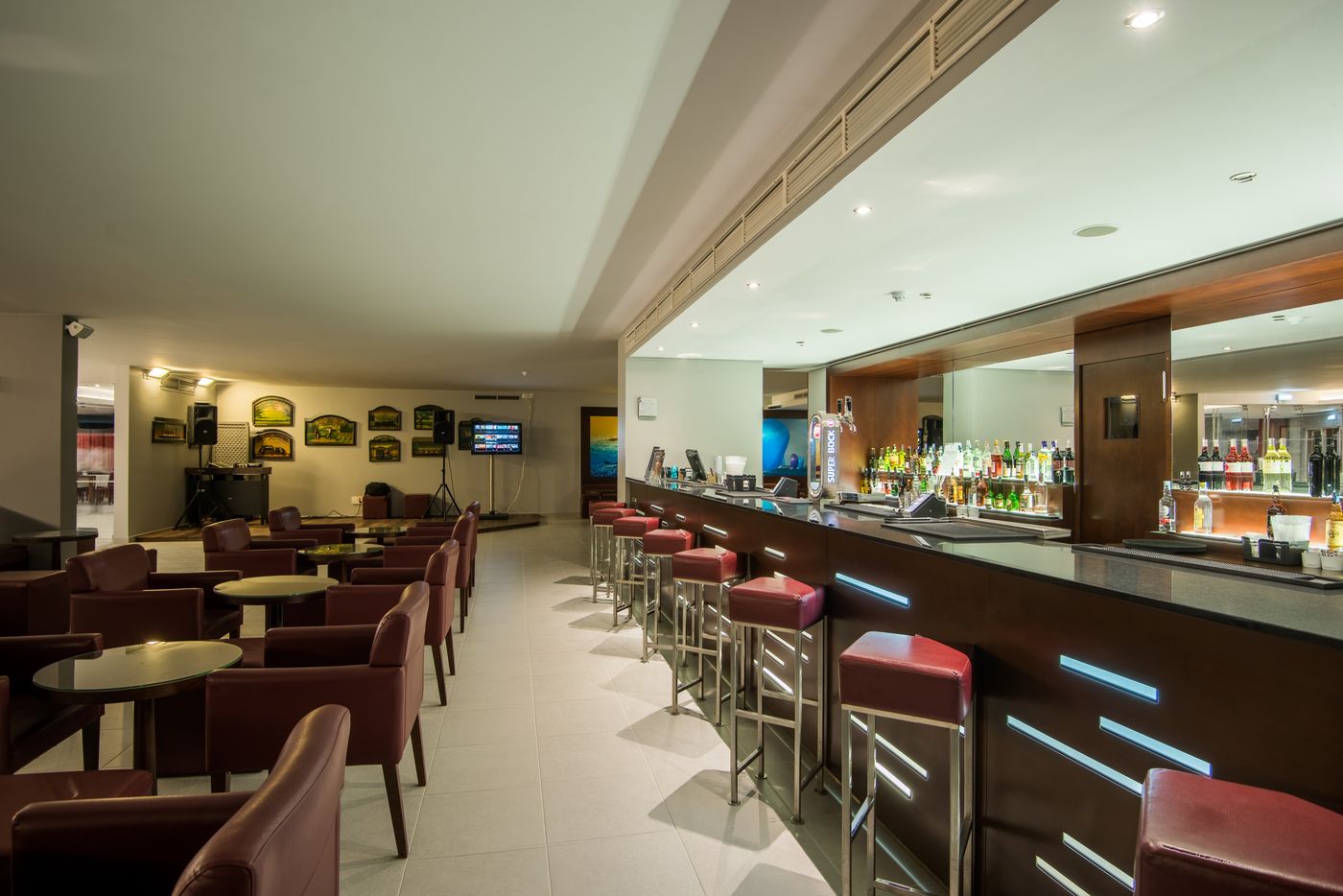 Vila-Gale-Nautico-Bar-40