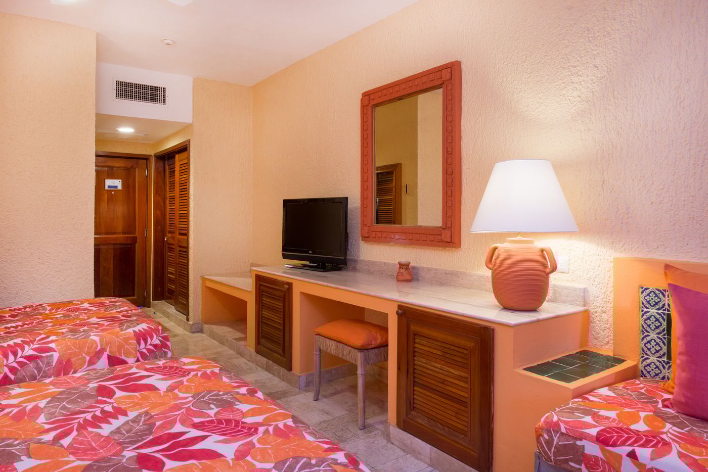 Iberostar-Waves-Quetzal-Room-38