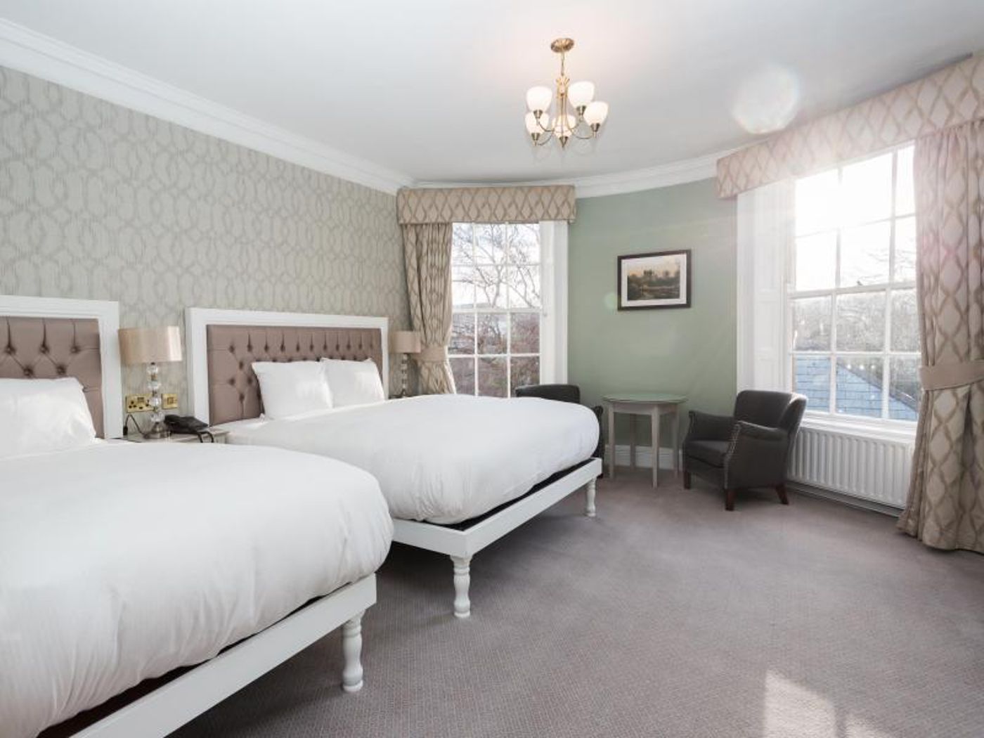 Staunton-s-on-the-Green-Room-9