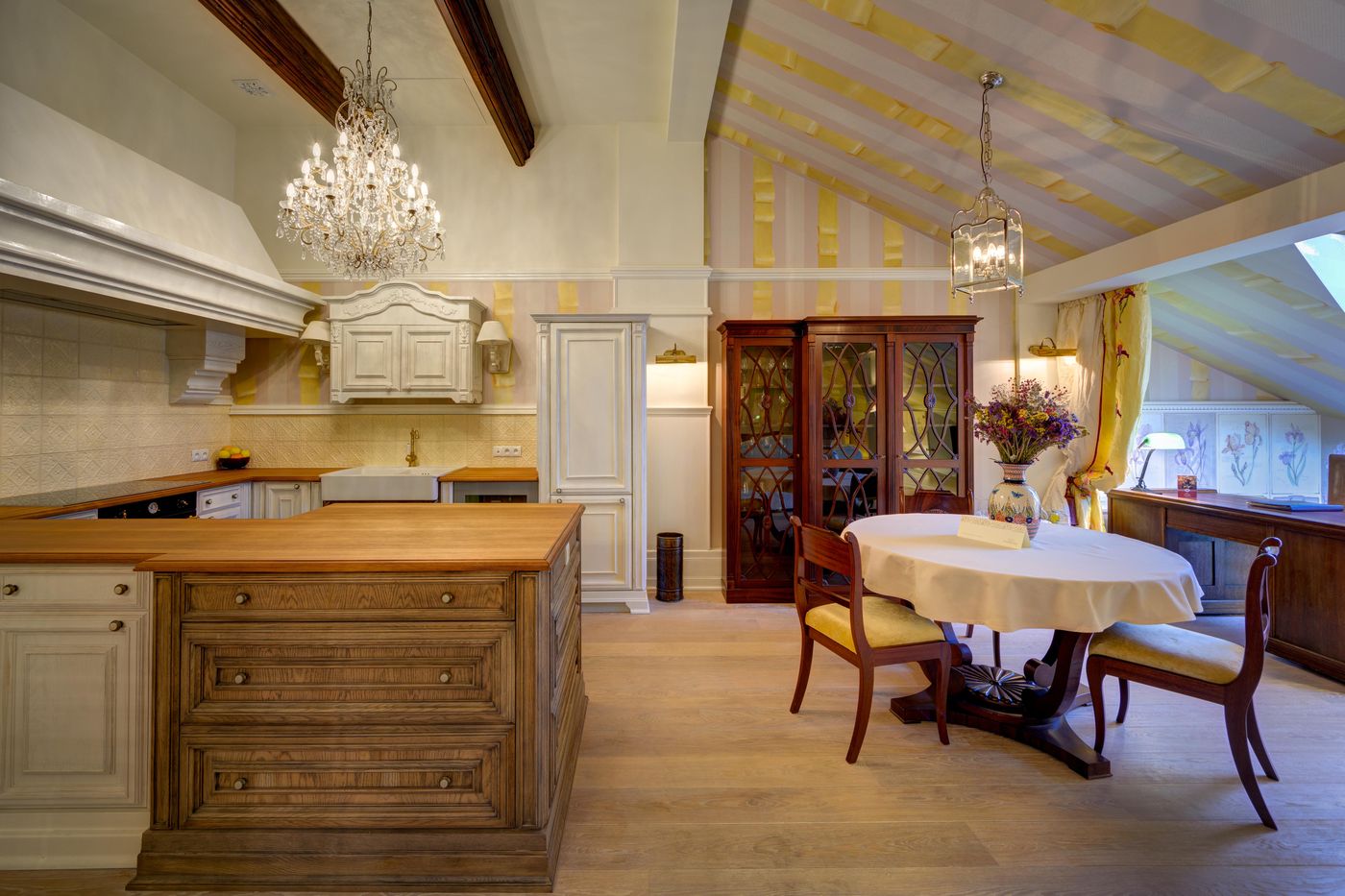 The-Bonerowski-Palace-Room-34