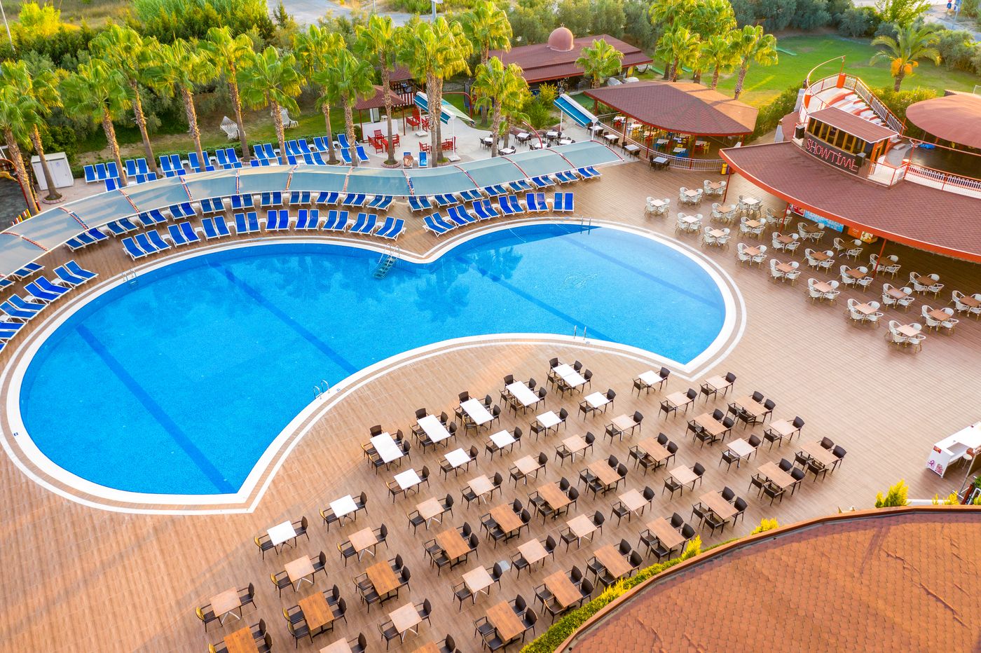 Hane-Sun-Hotel-Pool-2