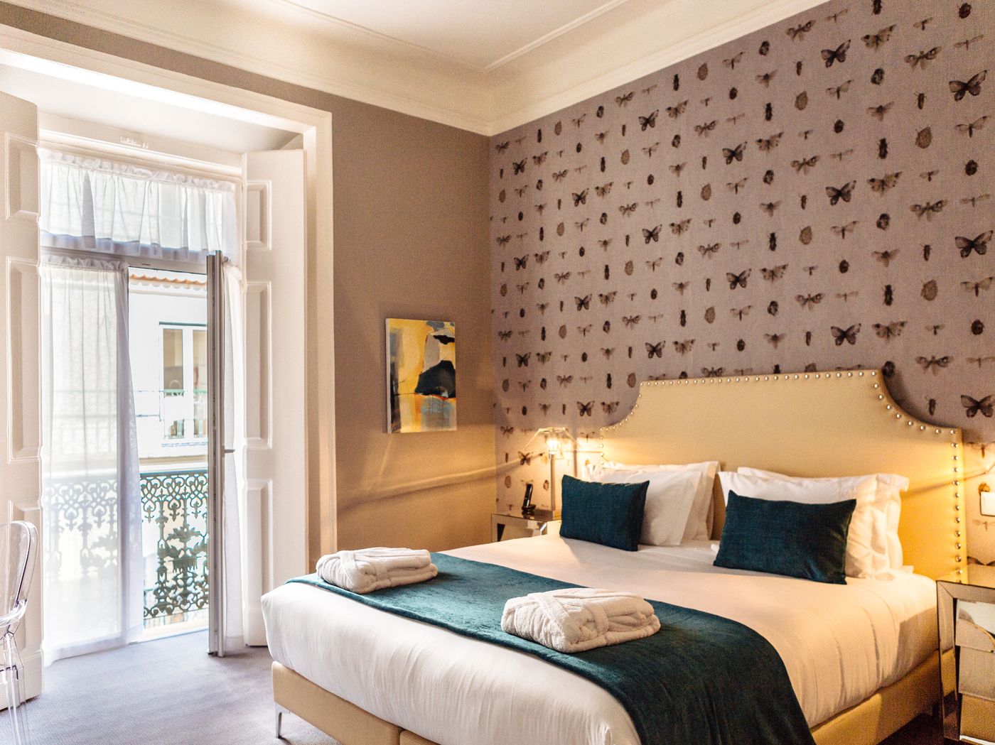 Dear-Lisbon-Gallery-House-Room-11