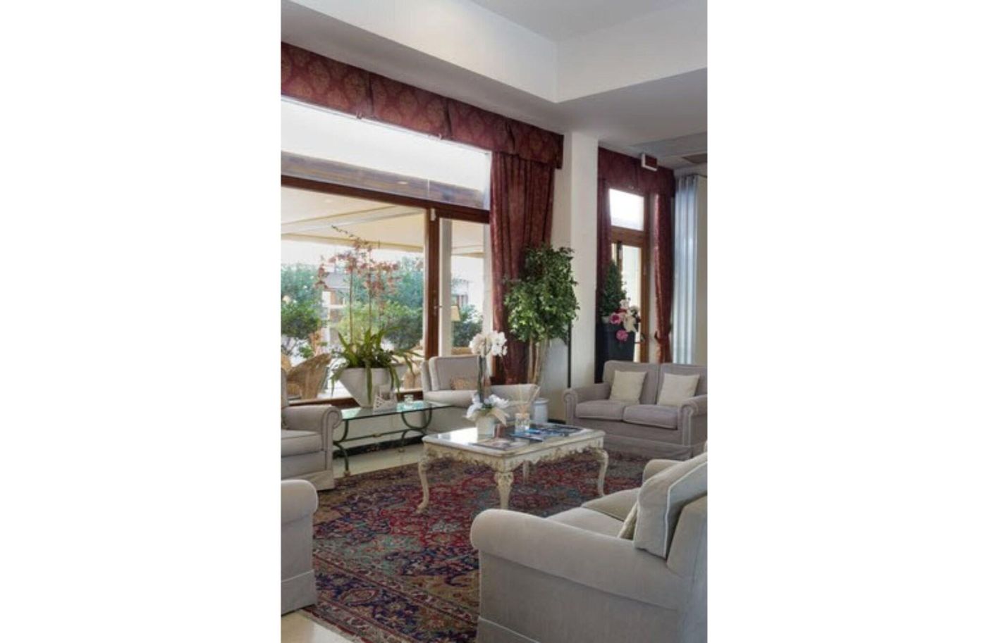 Hotel-Ariston---Spa-Lobby-8