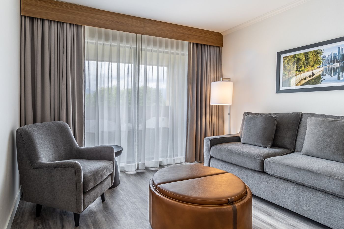 Atrium-Hotel-Vancouver-Room-45