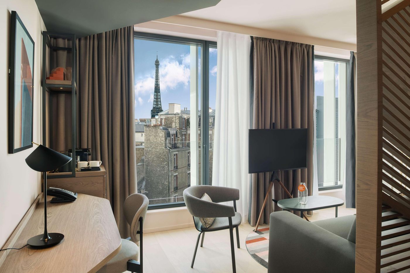 Canopy-By-Hilton-Paris-Eiffel-Tower-Room-33