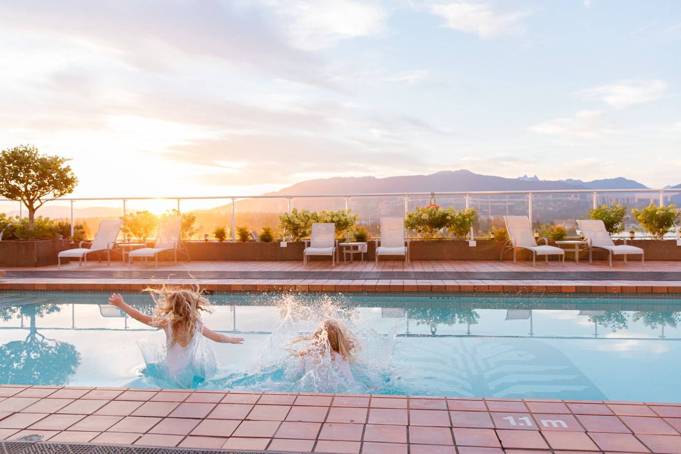 Pan-Pacific-Vancouver-Pool-36