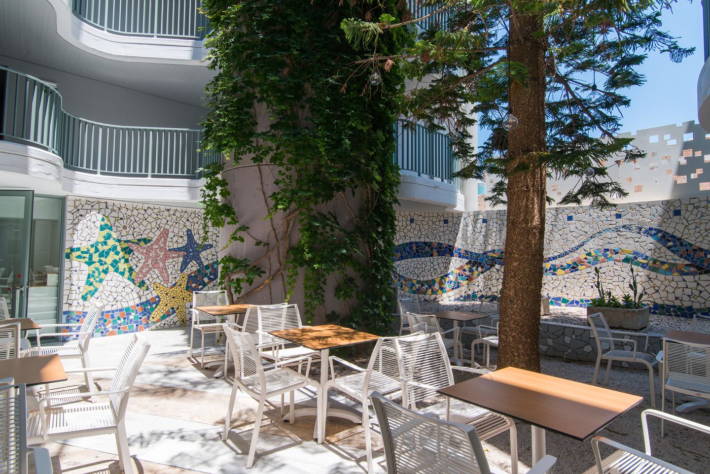 Alia-Club-Terrace-19