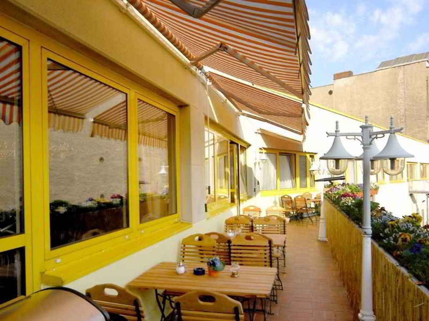 Berliner-Bar-Lobby-12