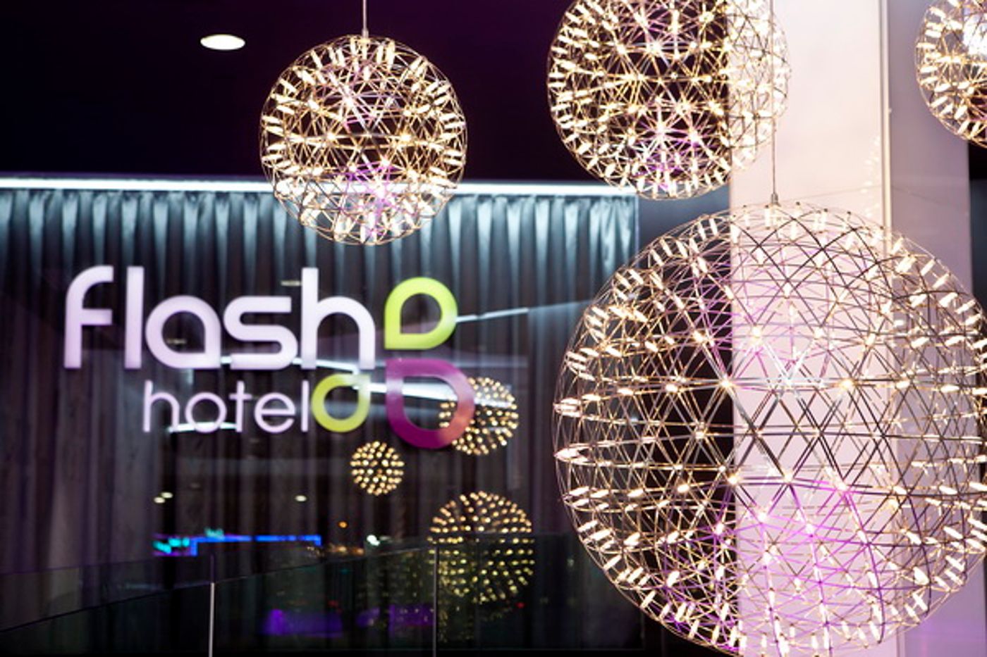 Flash Hotel - Adults Only