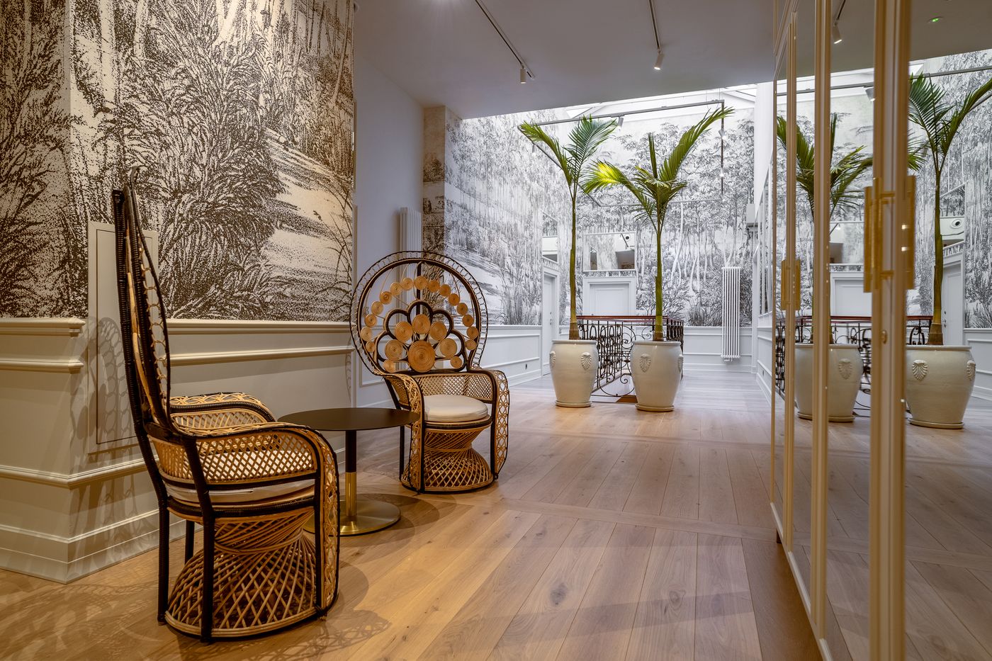 Hotel-Unicus-Palace-Old-Town---Destigo-Hotels-Lobby-4